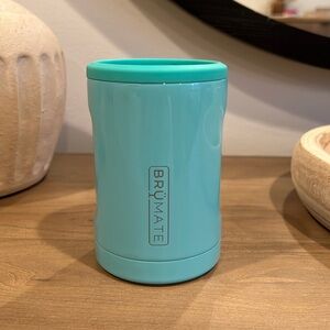 BRUMATE WITH MULTIPLE TOPS